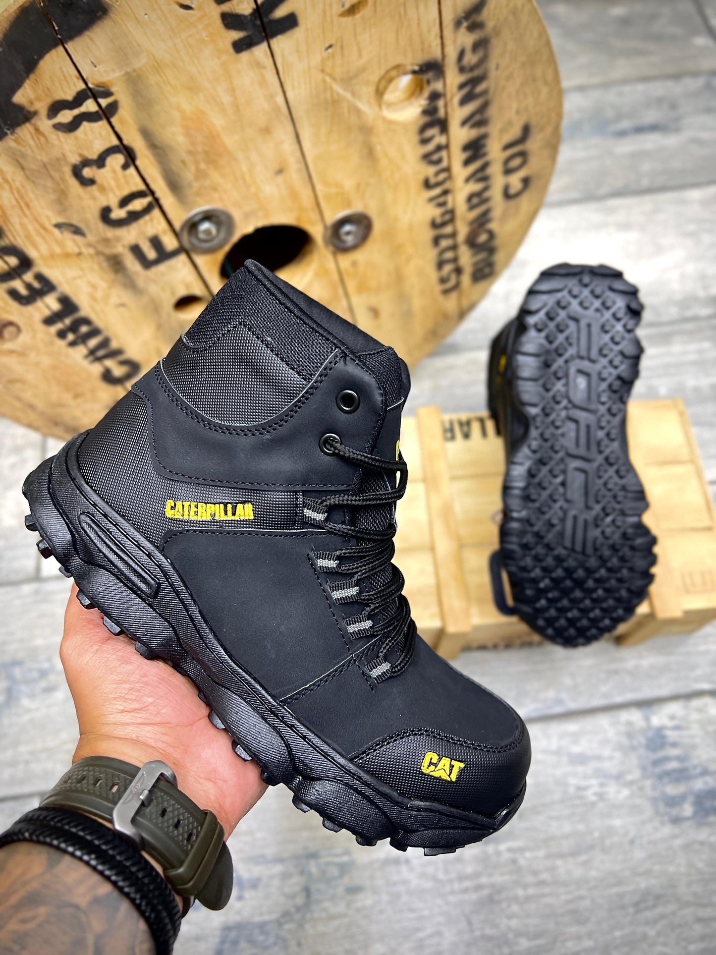 BOTA DE SEGURIDAD CAT FORCE 2.0